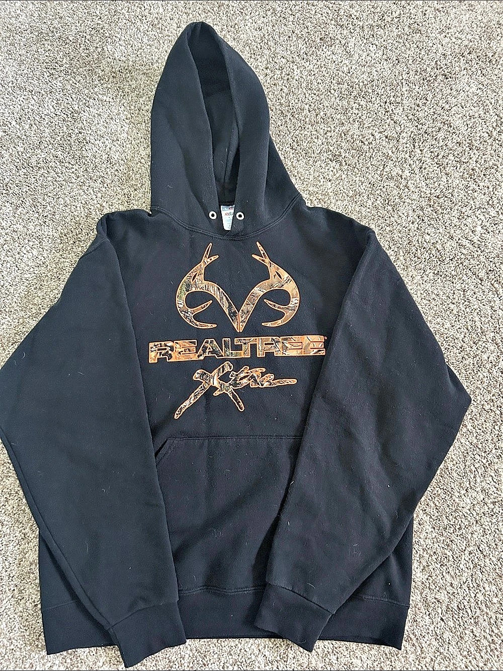 Realtree Graphic Pullover Hoodie in Black & Orange Size Medium